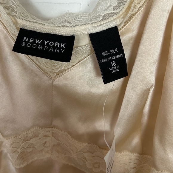 NWT 100% Silk New York & Company Camisole Top - Picture 4 of 4